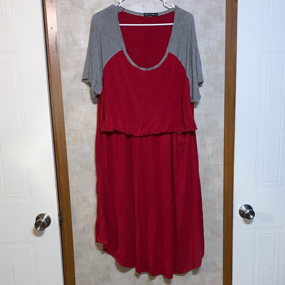 Monnuro Red and Gray Women's nursing gown size 5X